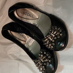 NO CALL BALLET SLIPPERS SIZE 7.5